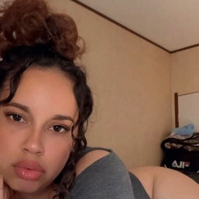 juni_babygirl's profile picture. 18+ only🔞 30 tribute 👵 Old Account got hacked💔 New Account Follow me. I’m offering) FT, Dropbox, Custom Vids, Sext.Ask for my menu 🦋