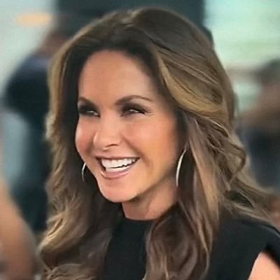 fabiolaanavarro's profile picture. Que nada empañe la felicidad.