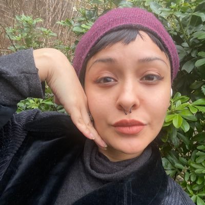 apple_teiser's profile picture. 🪔🕯️🪡 î only see legends 🐍🎣🏮