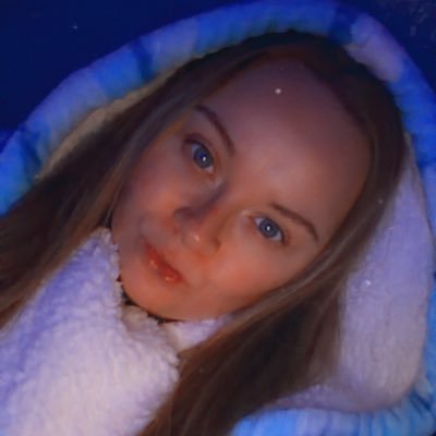 JessReevex's profile picture. #OAFC Season Ticket Holder 💙🧡