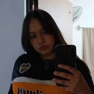 guiguillerr_'s profile picture. （  ★ ）　!!　 .     🪞                                                                        no hay nada que sea absolutamente malo ni absolutamente bueno.　　𓍼　 ♡