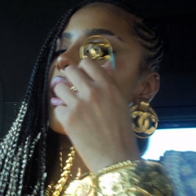 vanillahives's profile picture. bey & tyla