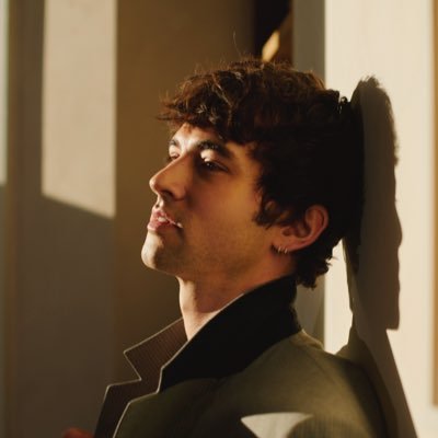 benedictcork's profile picture. bring it back, shhhing it back