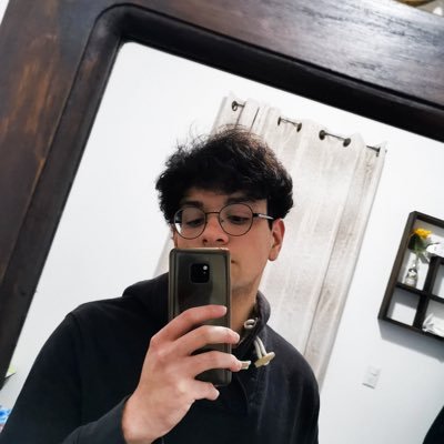 alicechainslvr's profile picture. alice in chains lover & enby hottie