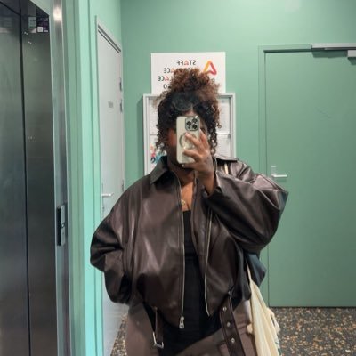 chlsl_'s profile picture. 🇷🇪🇮🇳🇲🇬