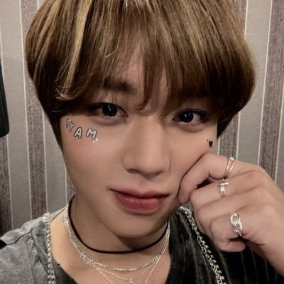 vikliska's profile picture. 