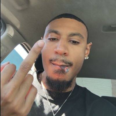 busssinhim's profile picture. 🫶🏽
