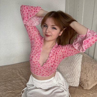 magicalevelyyn's profile picture. kawaii cosplayer • anime lover • gamer girl
cute chaos, soft teasing & streams
your waifu after the game ✨
👇