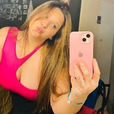 BrisaAl17's profile picture. 