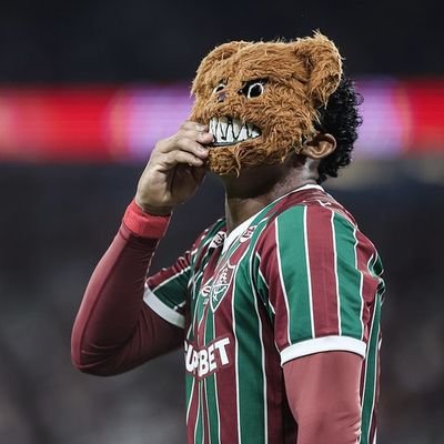 solorafa_'s profile picture. Cinco chez @SiempreCancha • Titulaire incontesté chez @LosHinchasFC • Un œil sur l'Amérique du Sud • 𝗥𝗲𝘀𝗽𝗲𝘁𝗲𝗻 𝗹𝗼𝘀 𝗿𝗮𝗻𝗴𝗼𝘀 🏆