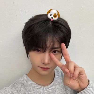 vconnection_'s profile picture. no im not getting rid of the annoying tag tag tag bit. sorry