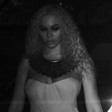 BaeBaeMamba's profile picture. ♓️ | Enby | Photographer