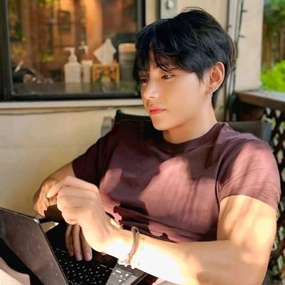 GoghVau's profile picture. Do your thang, do your thang with me now             ☾ꜰᴀɴ ᴀᴄᴄᴏᴜɴᴛ☽ ➶⁷