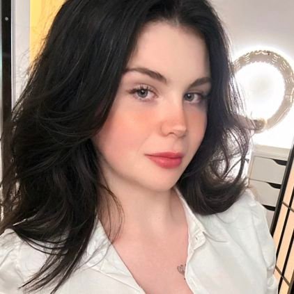 maddyischeeky's profile picture. cheeky tgirl talk to me below