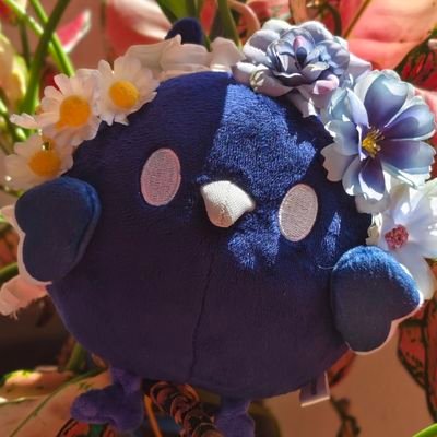 Yuze_02's profile picture. Just a VTuber fan enjoying every single moment.
Have a nice day~~😘💙💜🧡