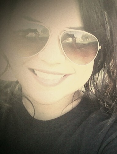 Life's short, so live every day to the fullest. #Living young&wild&free.(: