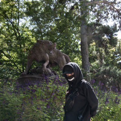 2stLoca's profile picture. 👩‍🎤𝐅𝐫𝐞𝐧𝐜𝐡 𝐏𝐫𝐨𝐝𝐮𝐜𝐞𝐫, 𝐑𝐚𝐩𝐩𝐞𝐫, 𝐆𝐮𝐢𝐭𝐚𝐫𝐢𝐬𝐭🎸🕷️"𝐌𝐀 𝐅𝐀𝐔𝐓𝐄" 𝐝𝐢𝐬𝐩𝐨 𝐬𝐮𝐫 𝐓𝐨𝐮𝐭𝐞𝐬 𝐥𝐞𝐬 𝐏𝐥𝐚𝐭𝐞𝐟𝐨𝐫𝐦𝐞𝐬.//LLJ🕊️