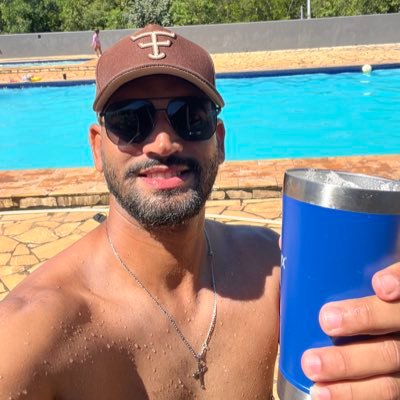 junior3mundial's profile picture. TRI-CAMPEÃO MUNDIAL!1992/1993/2005 #VamoSPFC Profissional de Educação Fisica, torcedor fanático do São Paulo FC, amante de Rock and Roll e fanático por filmes!!