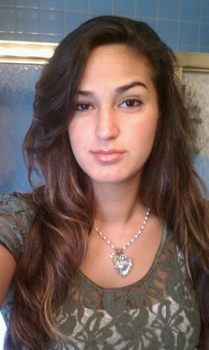 Lady1two's profile picture. Never lose sight of what makes you happy..