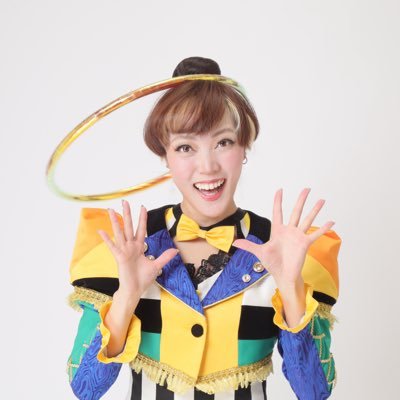 hoopermaep's profile picture. 「笑顔がはじけるフープショウ」 関西パフォーマンス大会、たかつき大道芸グランプリで優勝🏆名古屋•静岡•大阪•東京公認パフォーマー🗾 NHK、朝日テレビ、中京テレビ 番組出演📺 焼き菓子とコーヒーが大好きです🍫 CZ↑、リンギル所属🪩 夢は地元フェス出演と47都道府県巡り🍀