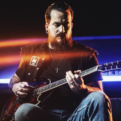 monsieurmindtv's profile picture. Guitarist 
🎸 #TwoNotes #SPcustom #SkullStrings #BrocMusic