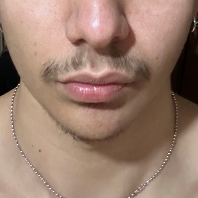 blackscarl18's profile picture. 18 yedek hesap @wineboy051