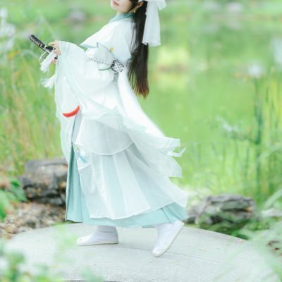 lyong_220's profile picture. 이 계정 사용 안할겁니다