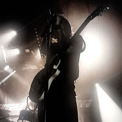 aetherealme's profile picture. Chase in rotation, no Drake in her playlist~