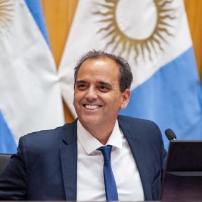 Esposo de Carla. Papá de Juan Francisco, Bautista y Julieta ❤️        
🏛️Presidente provisorio de la Legislatura de Córdoba.