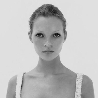 overrthiinking's profile picture. 