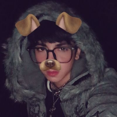 vichitochin's profile picture. ñau
 ⋆˙⟡ —

@whywho_me                                                               
       
18y//pas
ig: @vchinxstrawb