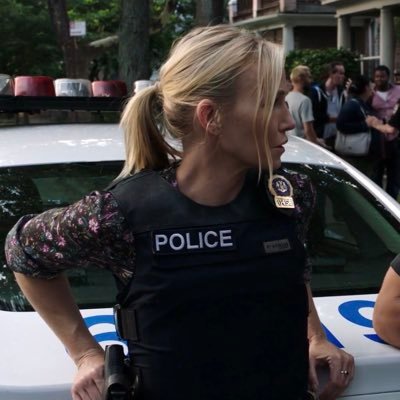 rollisixmulti's profile picture. | amanda rollins | rollisi | rolivia | multi | she/her | 19 |