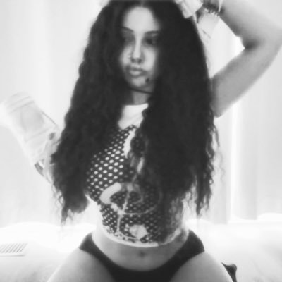 nyxbiite's profile picture. kush in the swisher