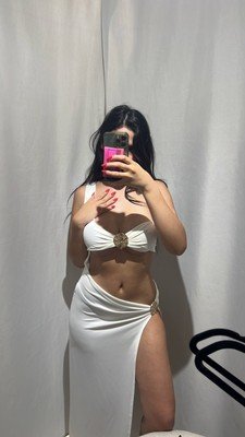 Rayana_Costta03's profile picture. watching the world quietly bloom 🌷