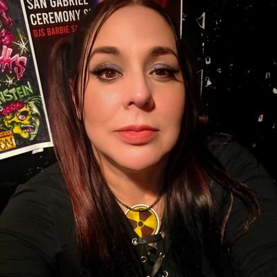 PurpleGimp's profile picture. Surly nerd girl living w/ severe auto immune diseases, and hoping for better days for all. 'Authority that can not be questioned is tyranny' ~Terry Prachett 🤘