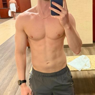 lockedmidwest's profile picture. Submissive. Shaved. Caged. Owned.