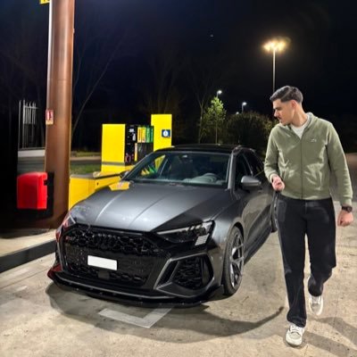 Shifted__Agency's profile picture. Born to make money 💸