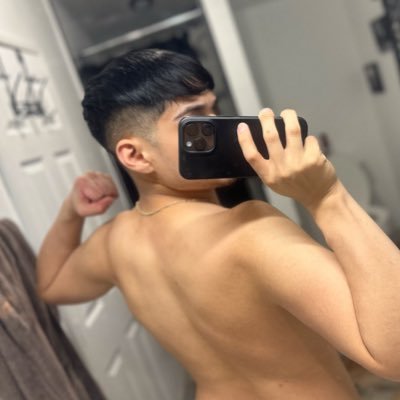 sxddbxii's profile picture. 