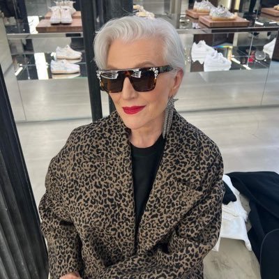 maye_re1's profile picture. Bestselling International Author of A Woman Makes A Plan! Doctor of Dietetics👩‍🎓Supermodel😉💃