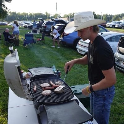 RLee0514's profile picture. 