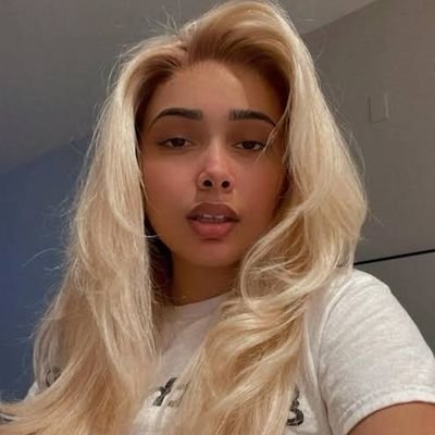 BregelSara51249's profile picture. 