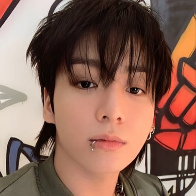 jeontearly's profile picture. 