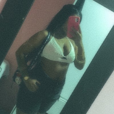 _morenathay's profile picture. não aprendi dizer adeus...🥀👼🏾