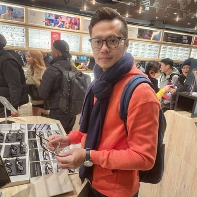 Terrytsai178's profile picture. 汽車業上班中 🚗
日常在車與人之間切換，幫客人把關每一個選擇。
喜歡運動、戶外走走，也享受說走就走的小旅行。
如果你愛車、愛運動、愛生活，歡迎認識 😊