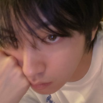 feiryne_'s profile picture. personal account 20+ non-binary fluid; omnisexual 🏳️‍🌈 | cinephile, artist, musicophile, alt-rock-goth& kpop/ Freedom | Trans rights 🏳️‍⚧️| Long Live CTC 📽️