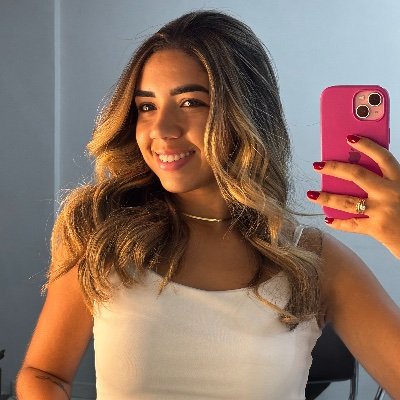 crvgbrenda's profile picture. 