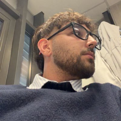 unemetyy's profile picture. le mec est trop aigris ptn