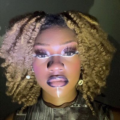 qsycho_H's profile picture. Queen • Multifaceted • Community and Social Media Manager • The Blueprint • Model • Founder of @sirlyglut