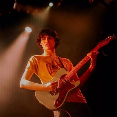 miwiwolfhard's profile picture. foahing and bylering tf out