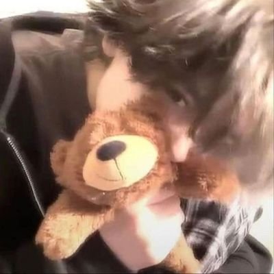 starl1ghtcat's profile picture. 'May flowers grow in the saddest part of you'      
•
Flip(tiny lean)    •    Ger/Eng    •    open to a dynamic    
•    
not new to ageretwt  !!N$FW DNI!!